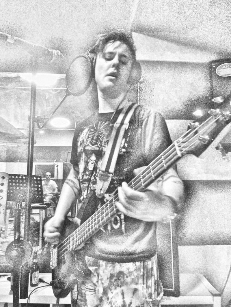 Mike Fox is the Bassist/Vocalist for ME.3P.OH